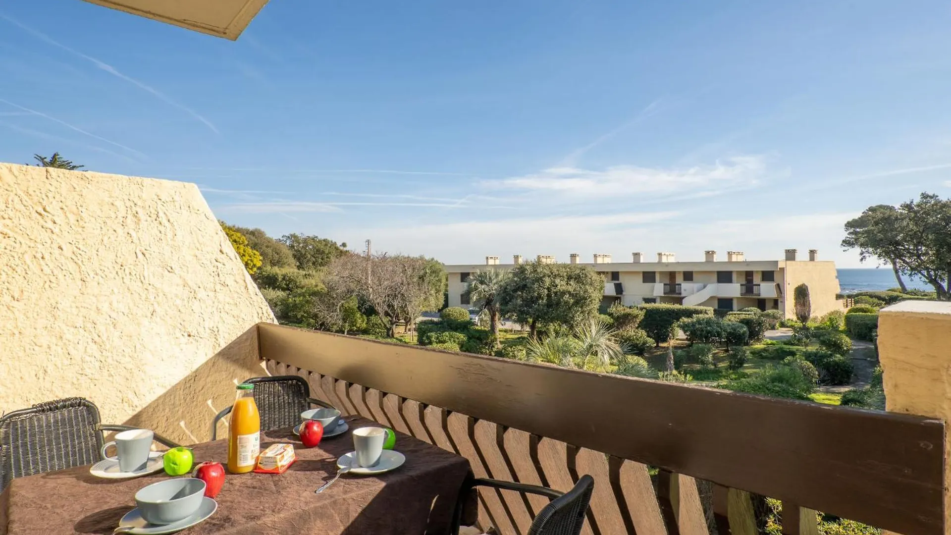 Apartment Les Louvans-4 By Interhome Saint Aygulf